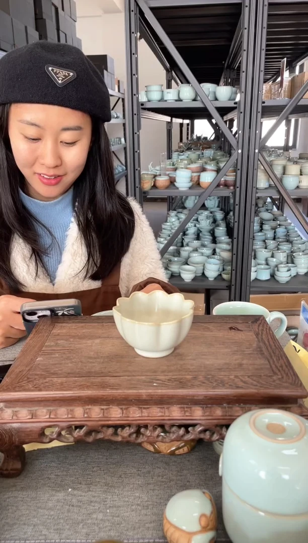 【闪购商品】瓷片微瑕月白支烧莲花杯