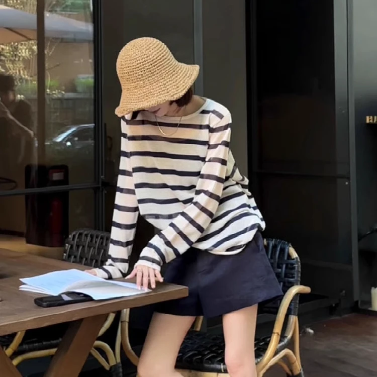 条纹长袖t恤防晒空调衫女夏季2025年网红时尚黑色抽绳短裤两件套