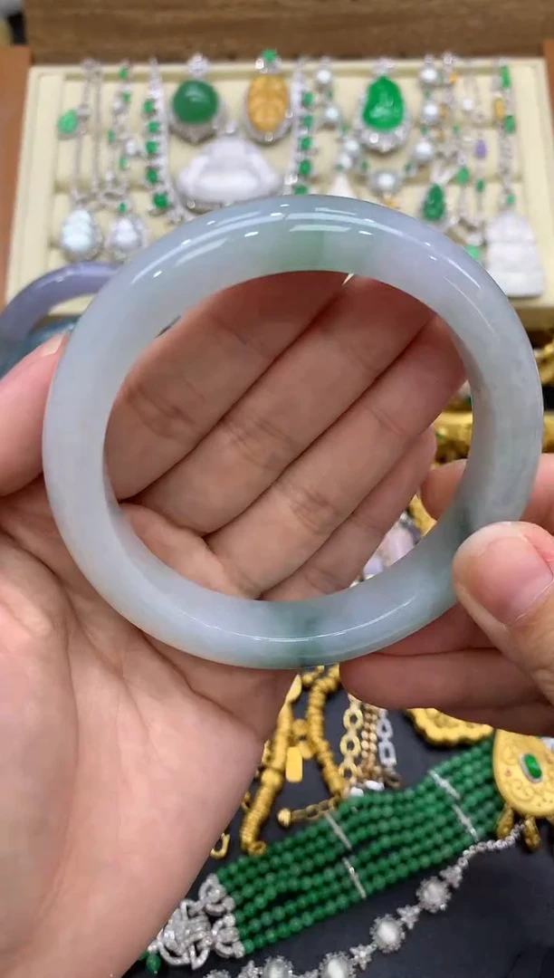 翡翠手镯未镶嵌425-中国好珍宝