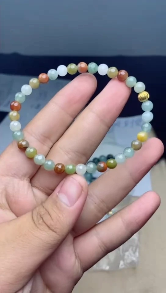 翡翠未镶嵌颈饰珠串