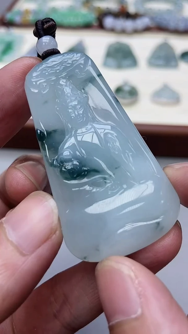 翡翠未镶嵌颈饰翡翠吊坠