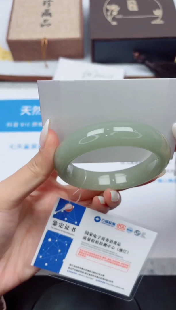 未镶嵌手镯石英质玉25-56.2