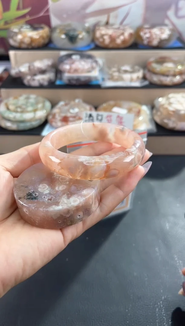 未镶嵌手镯石英质玉58