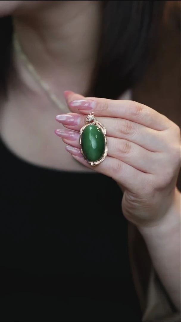 吊坠(不含链)18K金镶嵌和田玉凤凰鸽子蛋