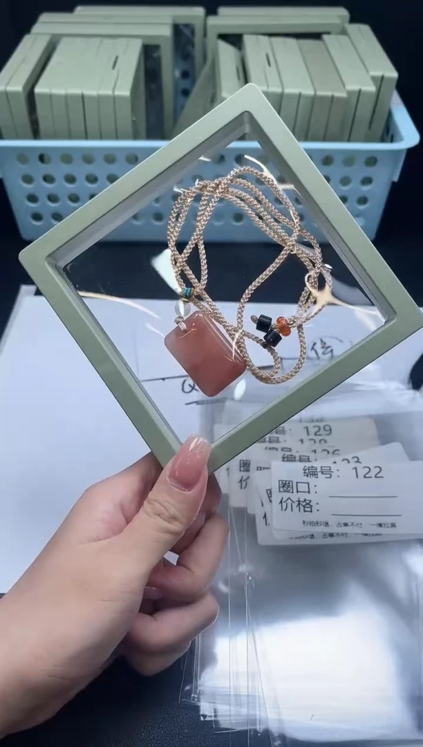 未镶嵌手镯石英质玉桃花无事牌