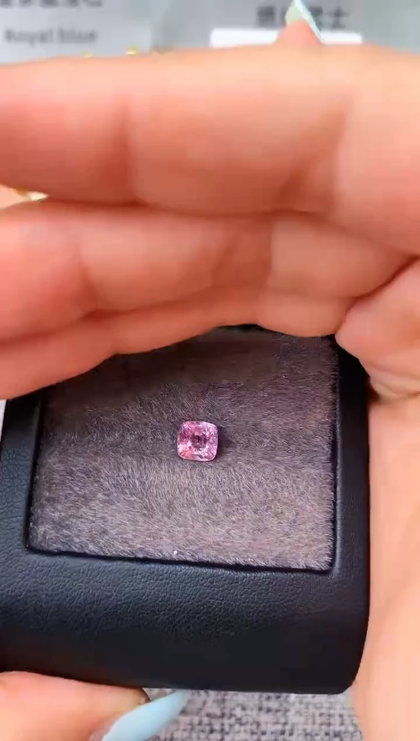 未镶嵌裸石定制尖晶石用****7枕型 紫粉色调 1.39ct