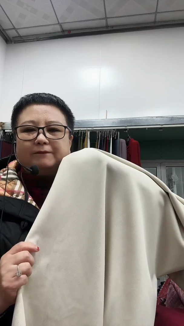 花旗丝白1.1布头