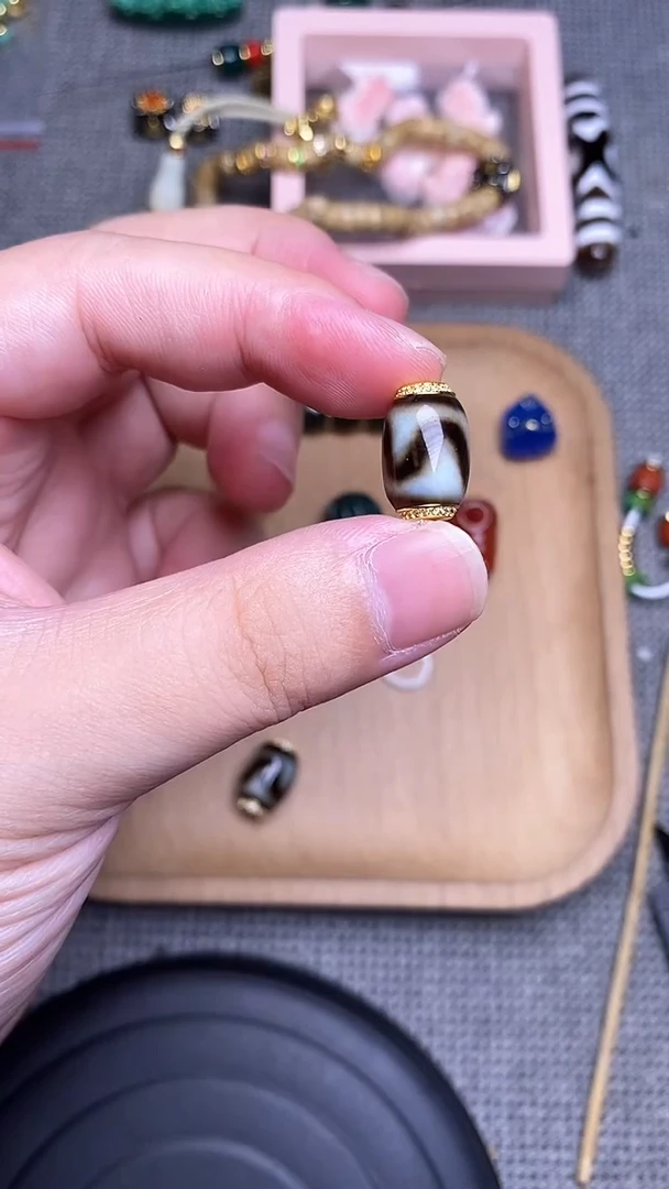 合金配饰玛瑙/玉髓虎牙桶珠 单个发