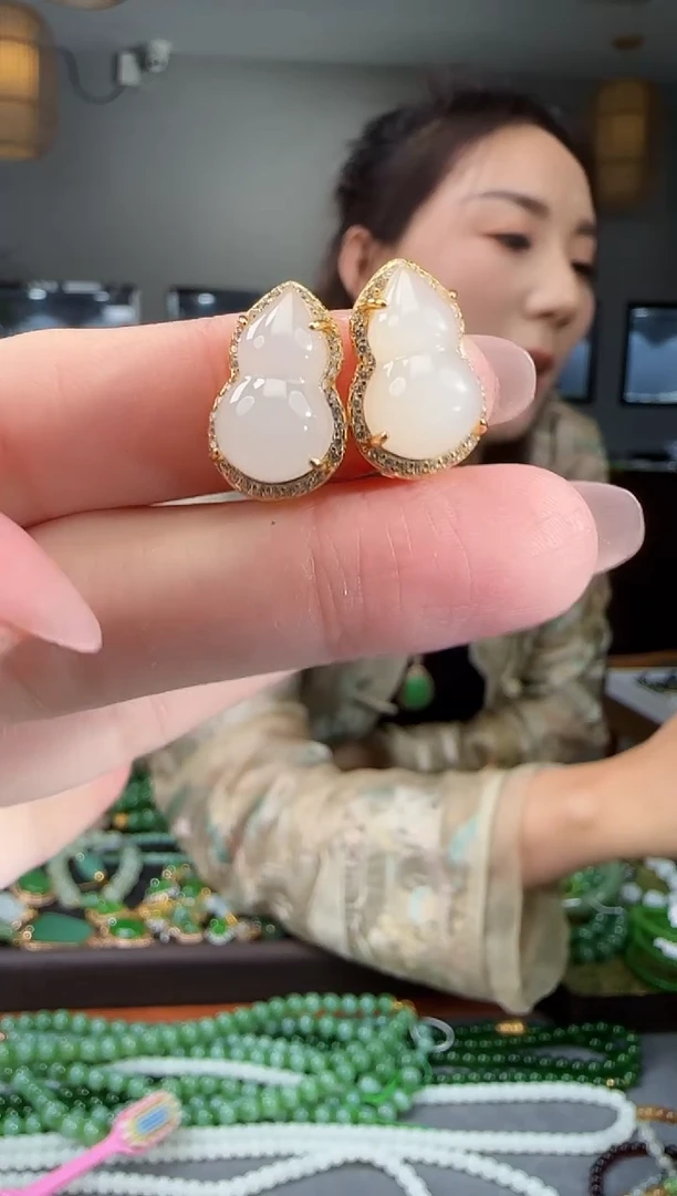 银S925镶嵌和田玉耳饰1