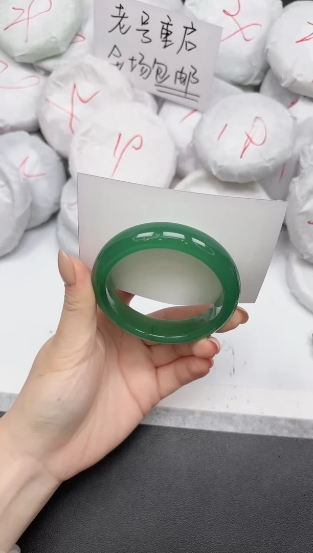 未镶嵌手镯石英质玉54/5657