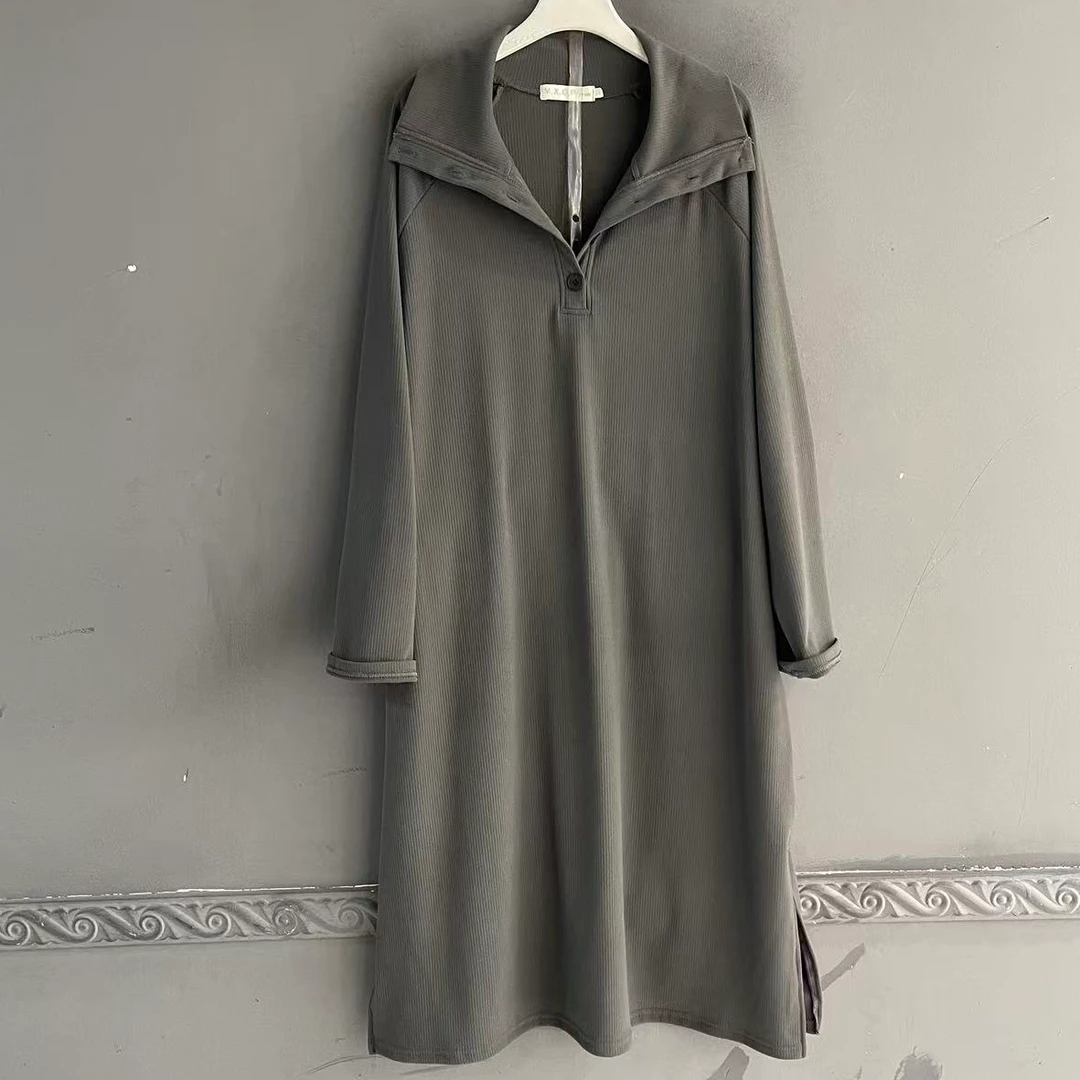 秋冬斑马慵懒风三粒扣长袖连衣裙气质黑色秋季女装时尚百搭带帽