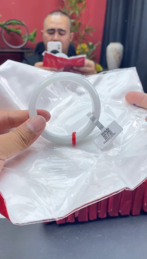 未镶嵌手镯翡翠3