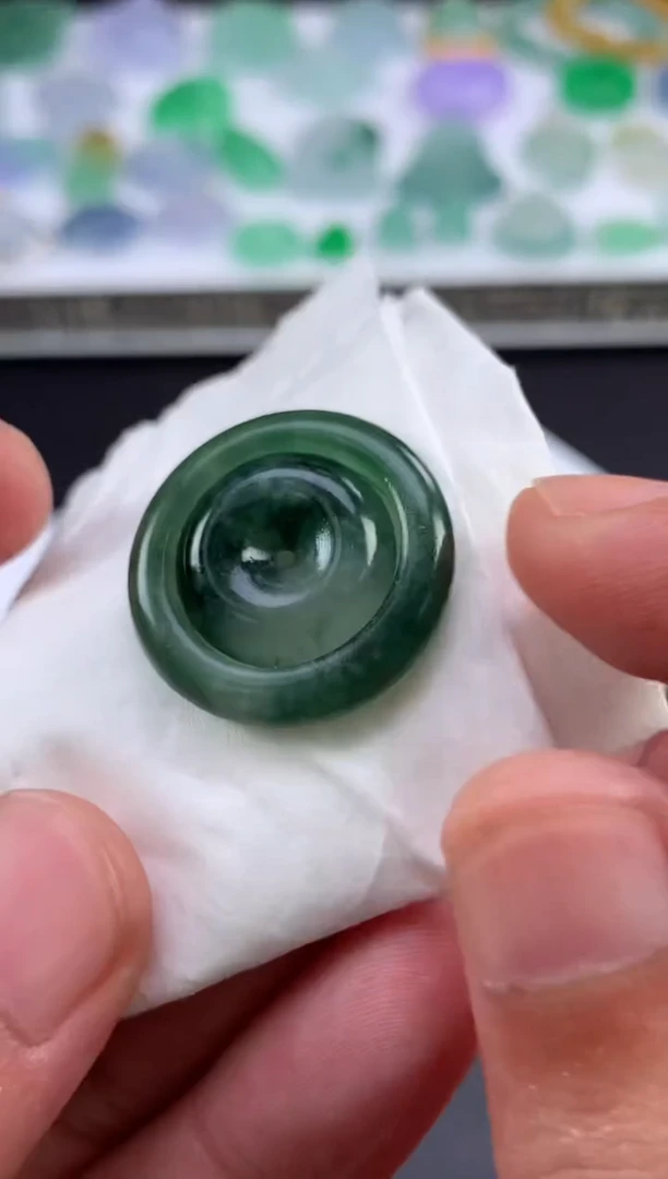 未镶嵌定制翡翠幸**虹翡翠