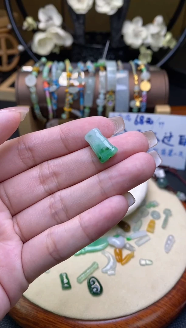 颈饰未镶嵌翡翠如****^净货18320