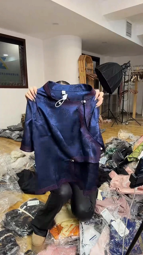 XL码      115-125斤  半袖