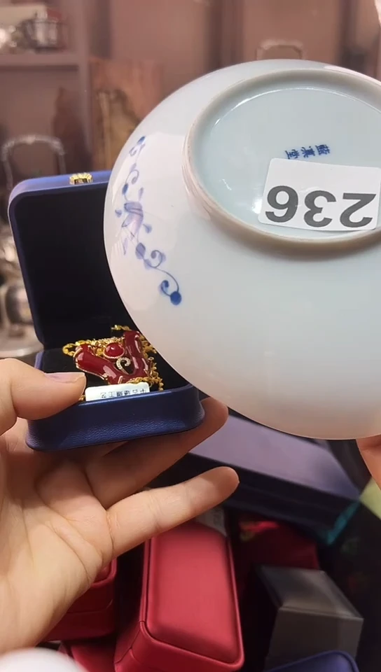 瓷片黑*马236