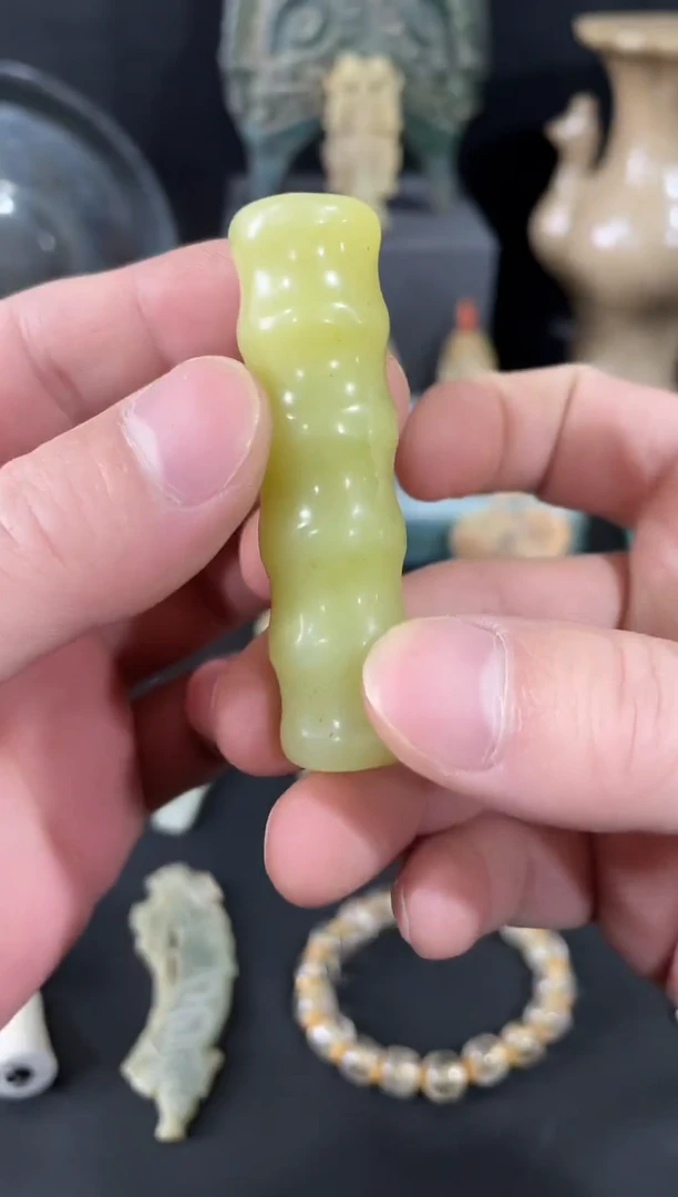 未镶嵌岫岩河磨玉（透闪石质玉）挂件1