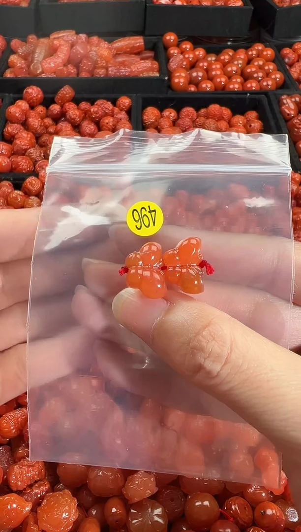 颈饰未镶嵌南红玛瑙1