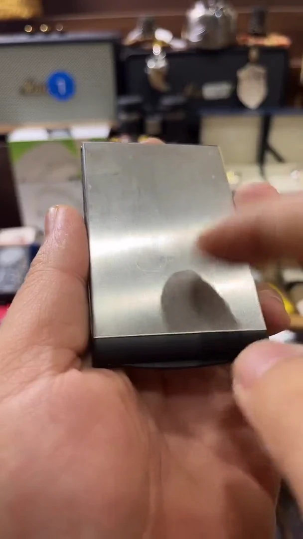 瓷片闪购商品 如图所示