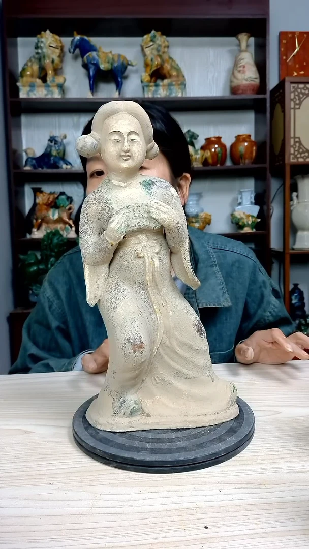 经典精美复古风格瓷器