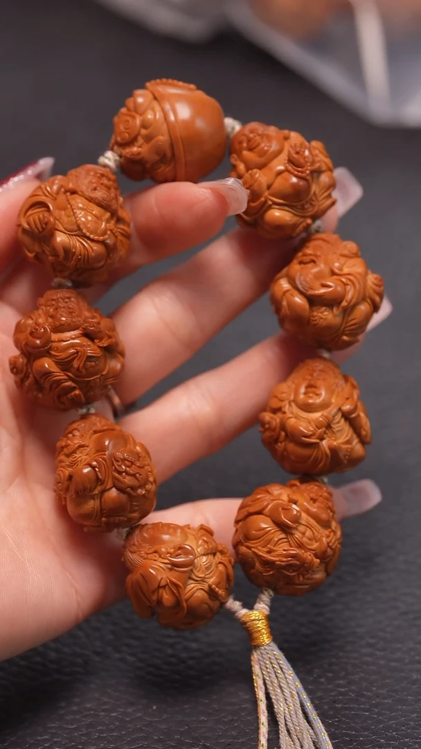 手串橄榄核斯**?2.5万佛