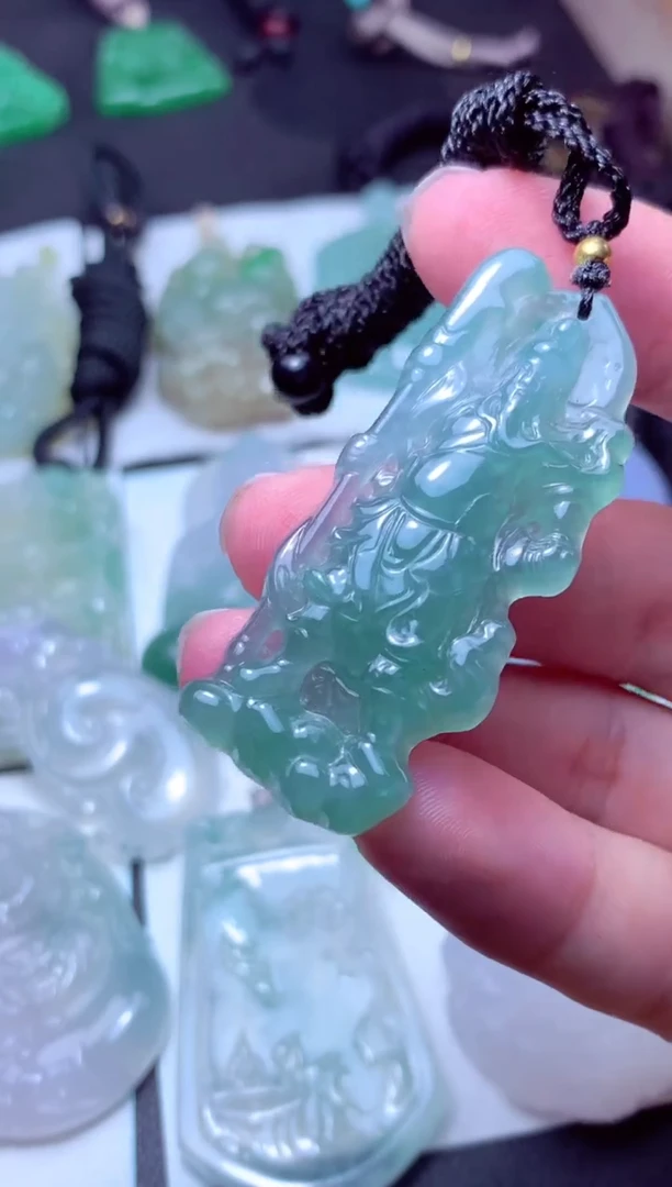 颈饰未镶嵌翡翠天然A货翡翠