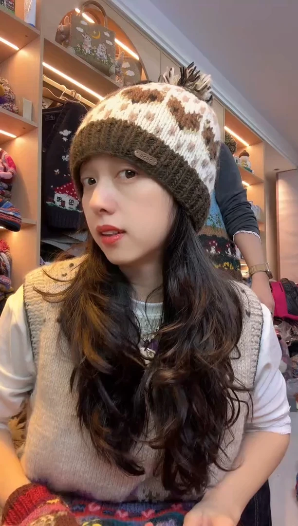 羊毛百羊毛咖色狐狸单球帽