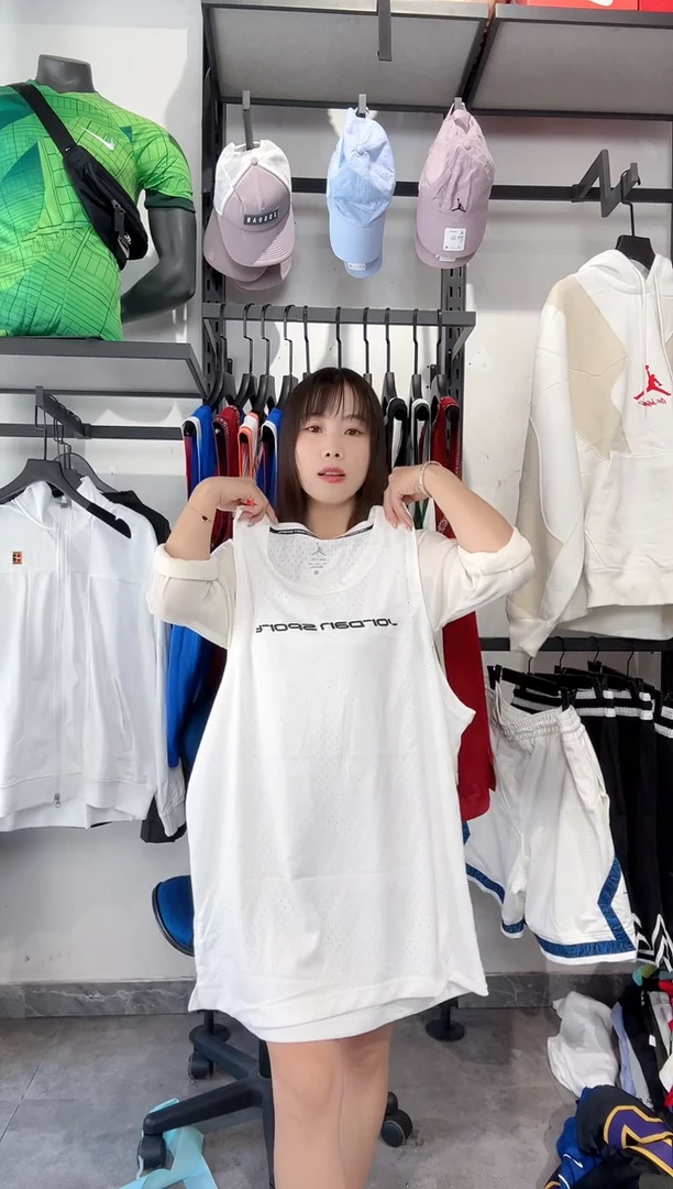 1477  编码 瑕疵款以直播间过款为准 尺码185