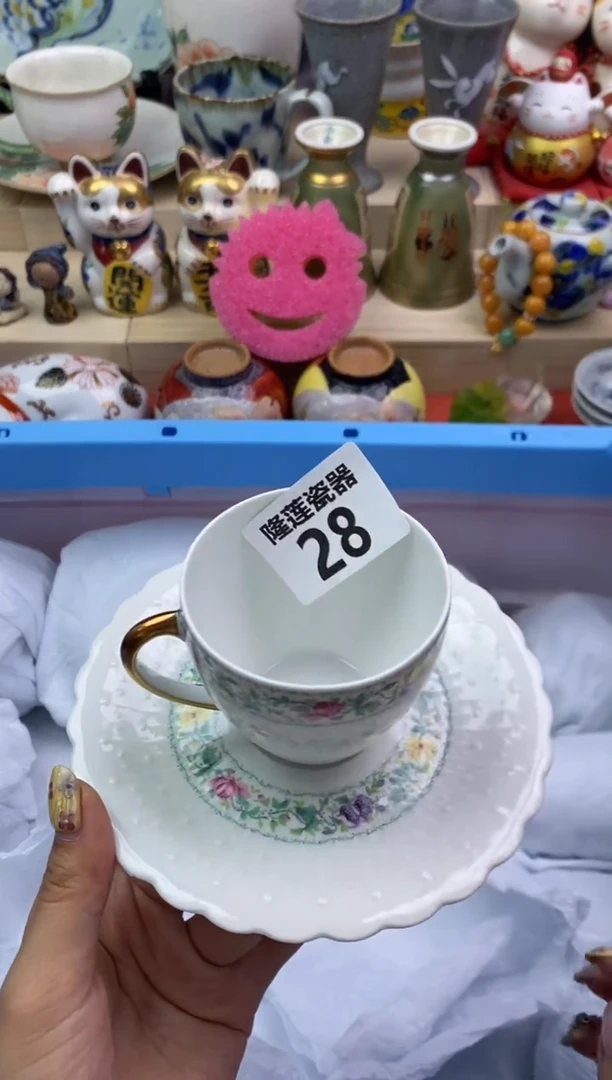 瓷片欣*合隆莲瓷器欢迎大家