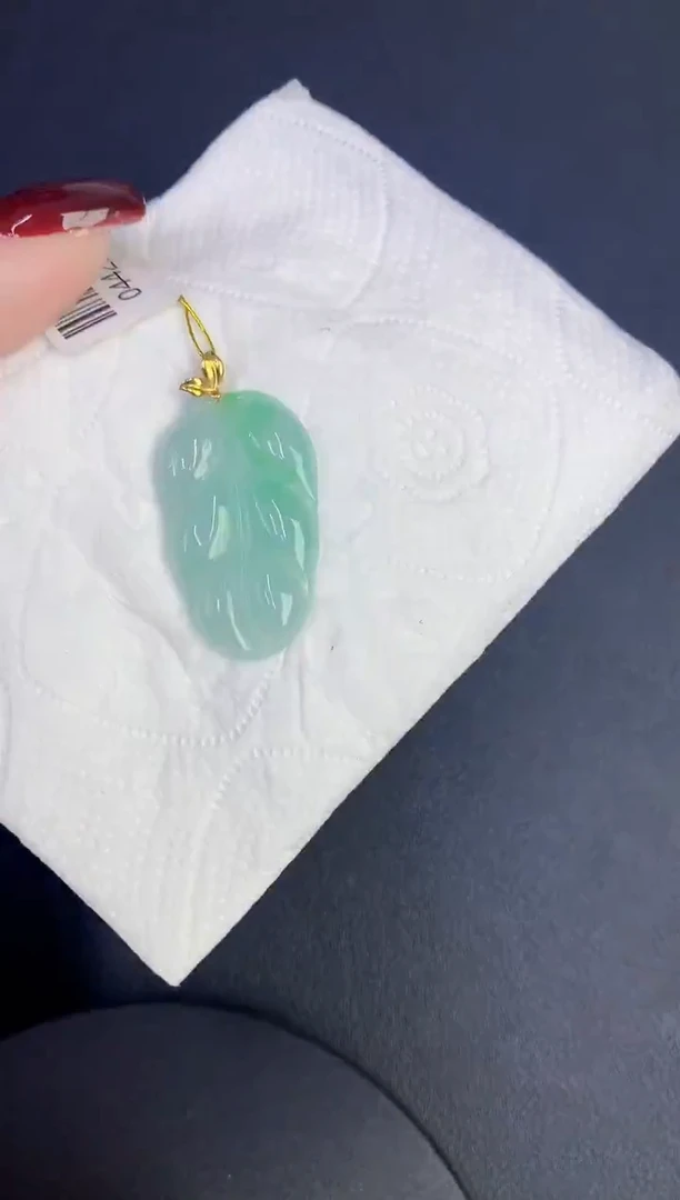 颈饰18K金镶嵌翡翠缅甸天然翡翠a货