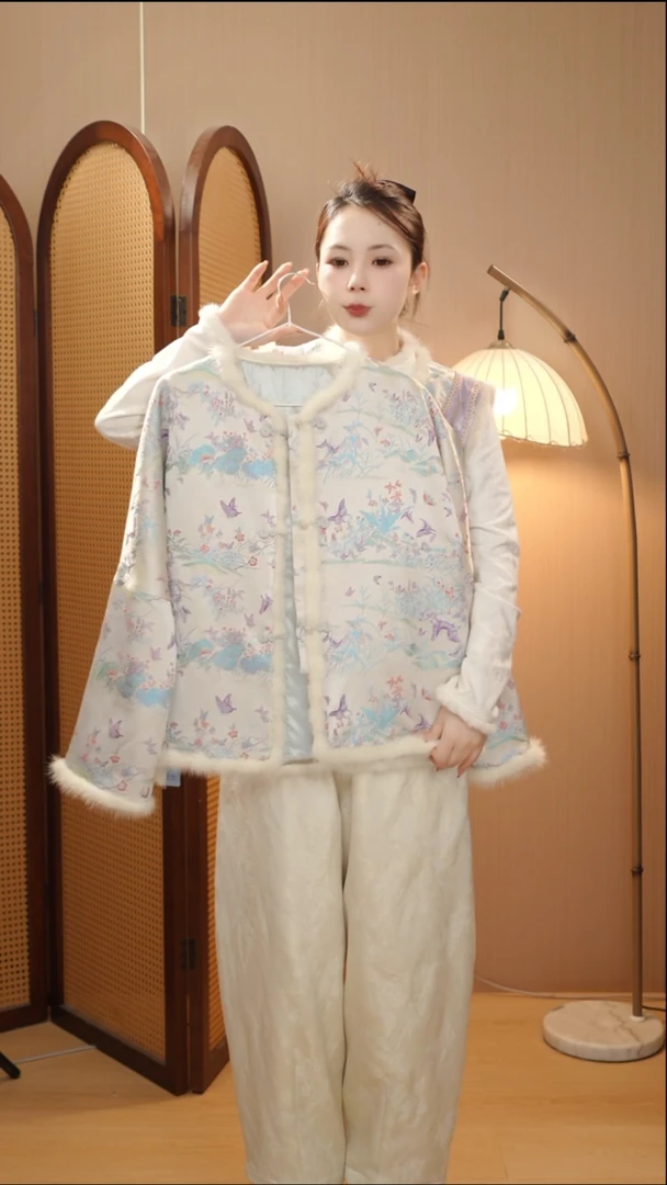 银灰蝴蝶丝棉外套