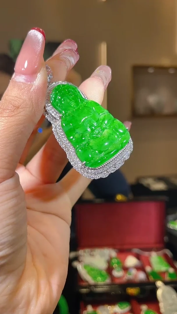 【闪购商品】翡翠吊坠(不含链)银S925镶嵌天然翡翠A货