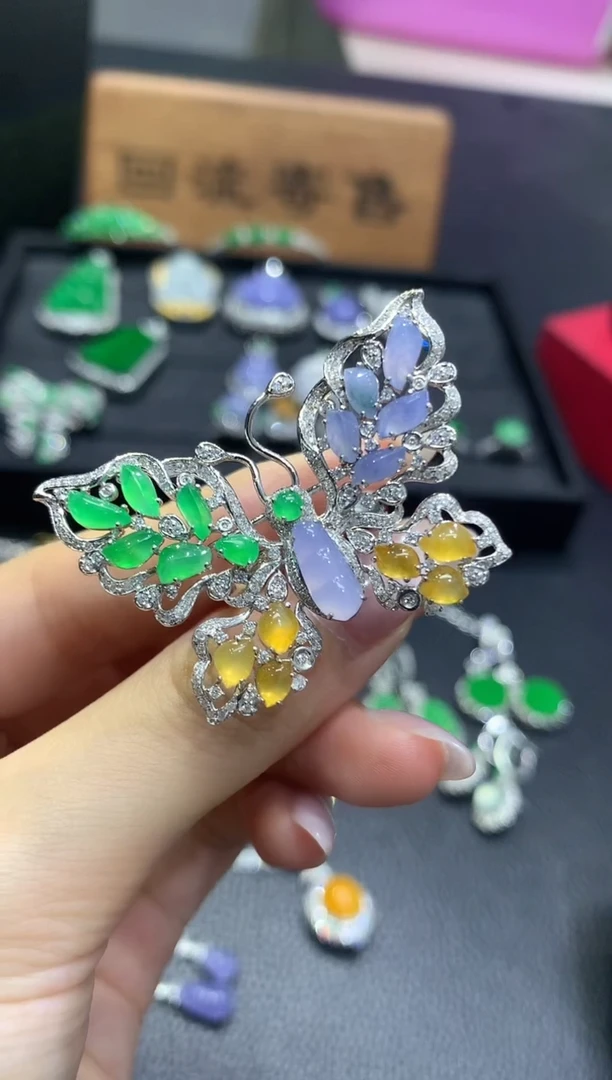 18K金镶嵌戒指翡翠70