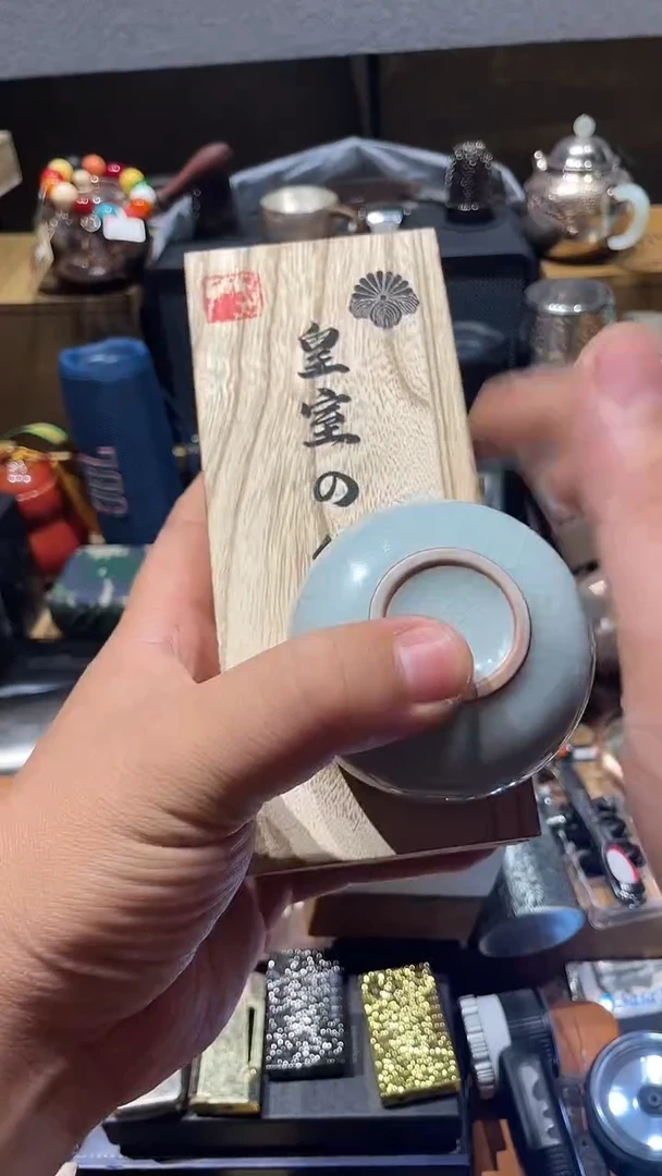 瓷片闪购商品 如图所示