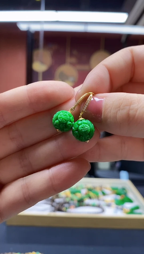 颈饰未镶嵌翡翠翡翠耳饰