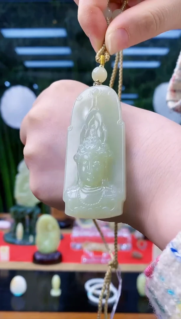 未镶嵌和田玉挂件闪购观音牌