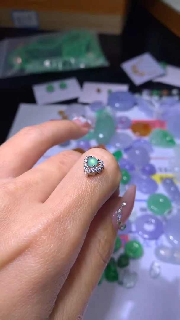 【闪购商品】翡翠颈饰未镶嵌MJX027733