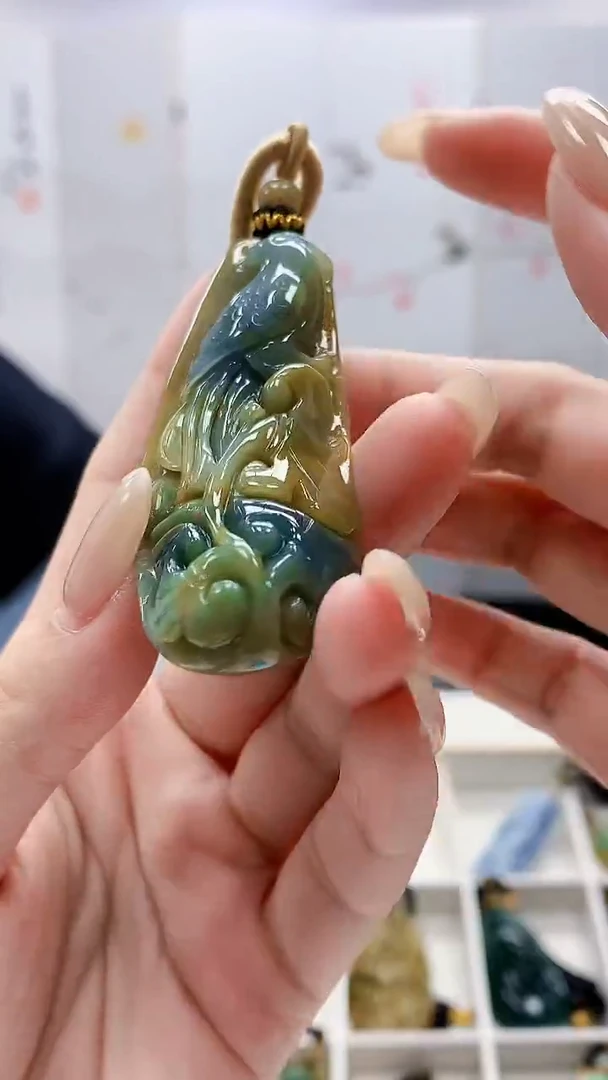 未镶嵌定制翡翠5060lr-毛货挂件70