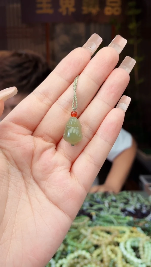 和田玉未镶嵌颈饰拍一发一