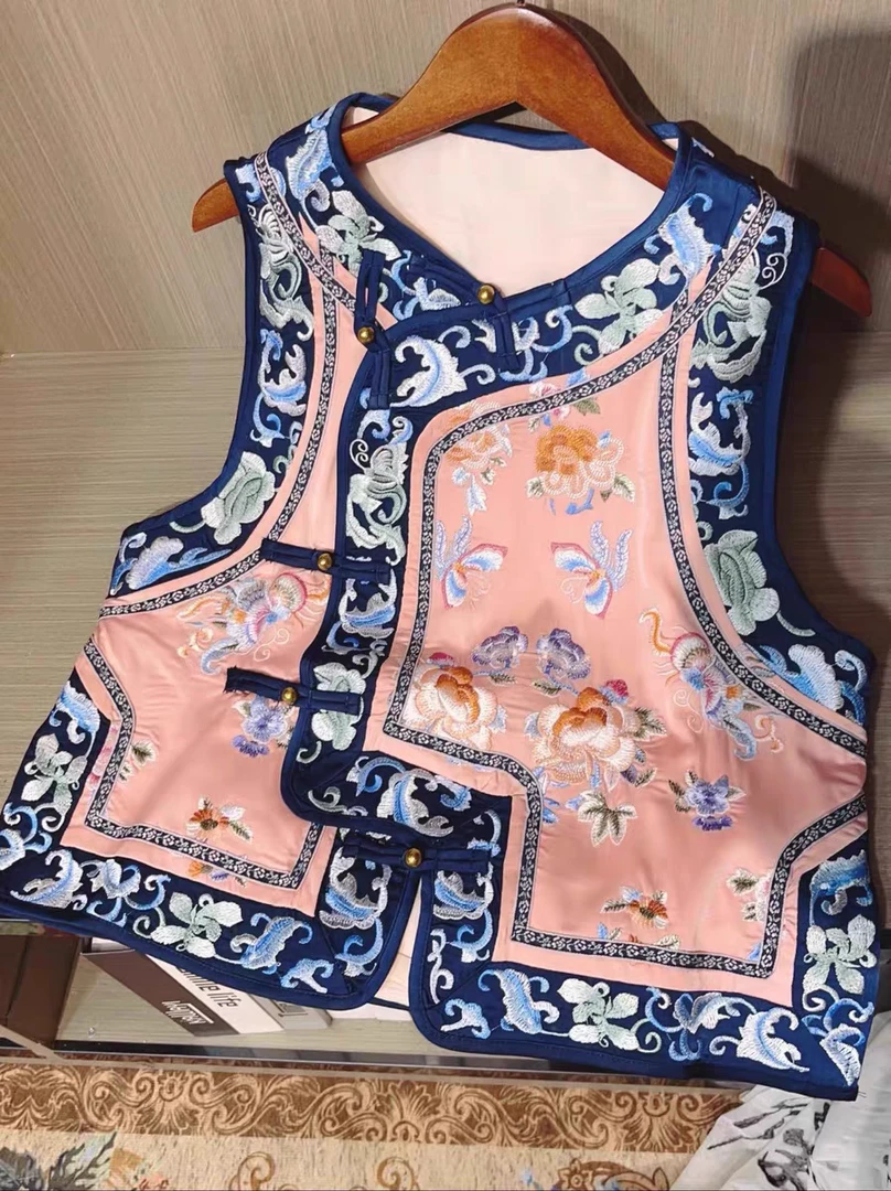 春季新款国风复古盘扣重工刺绣新中式高级人丝马甲女