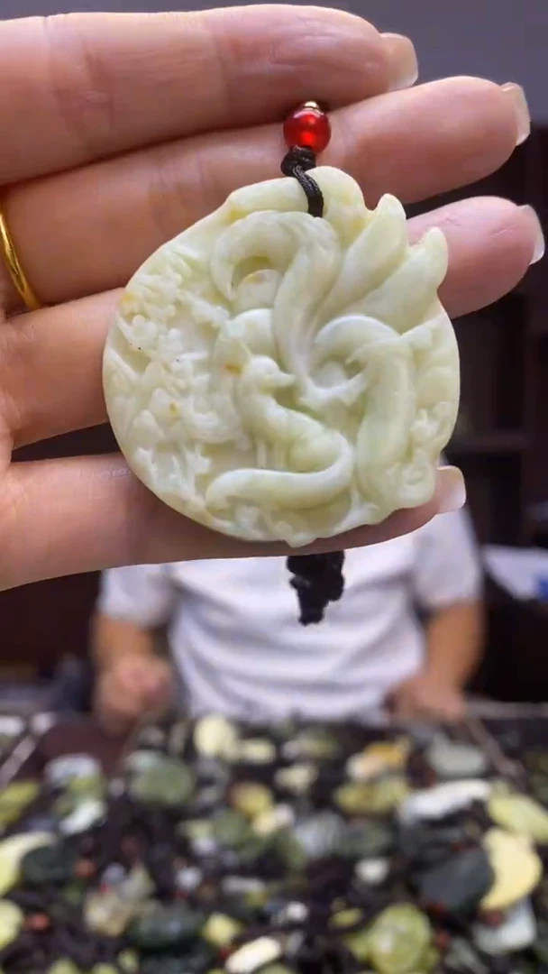 未镶嵌岫玉挂件