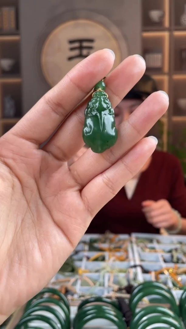 颈饰未镶嵌和田玉拍一发一，多样性发货