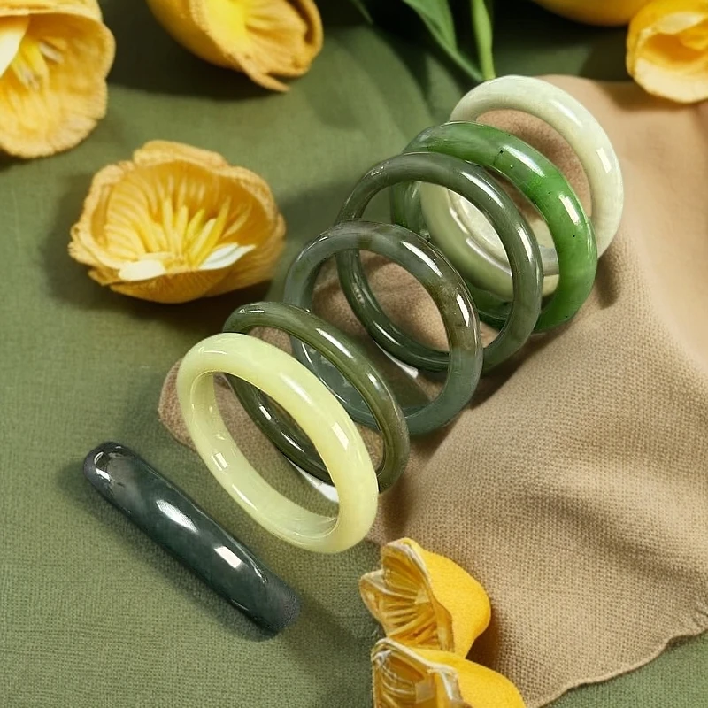 天然和田玉 微瑕手镯（多样性 随机发一）1253