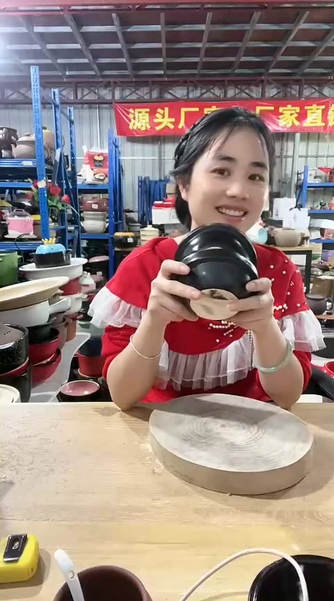 陶明显瑕疵黑色砂锅碗2个