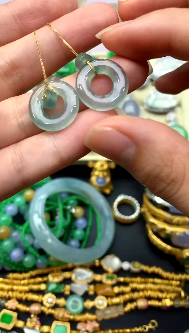18K金镶嵌翡翠耳饰33-中国好珍宝