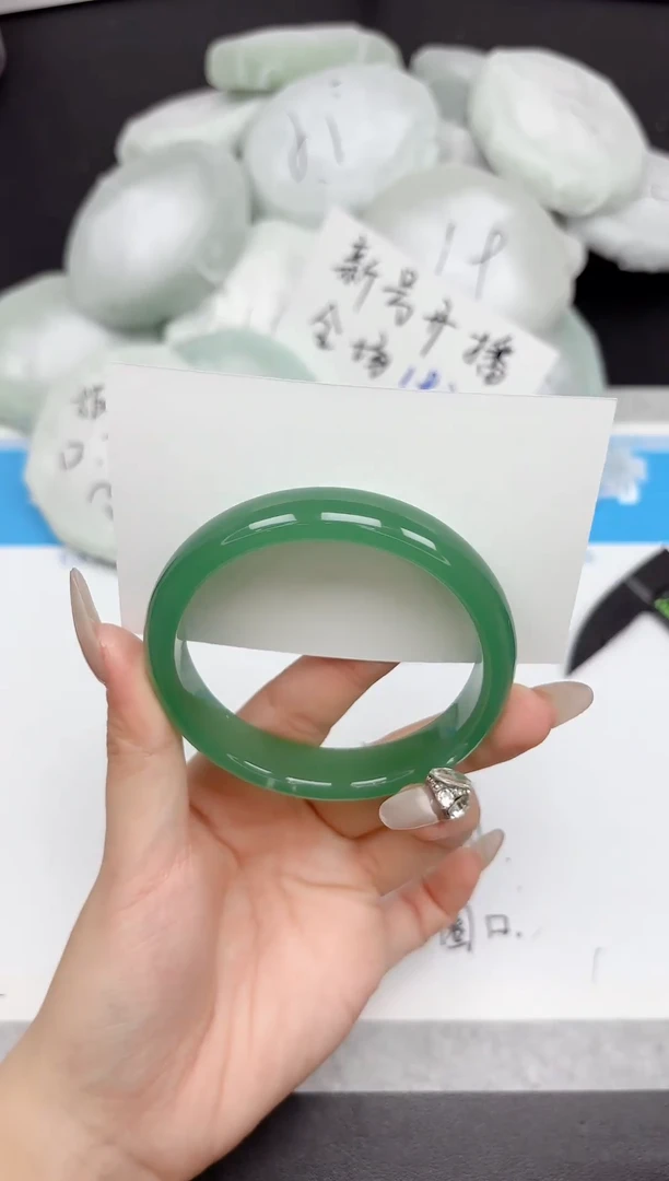 未镶嵌手镯石英质玉306-62