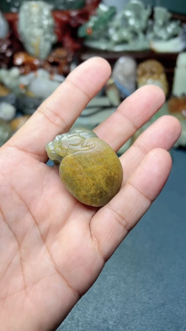 未镶嵌和田玉把件-
