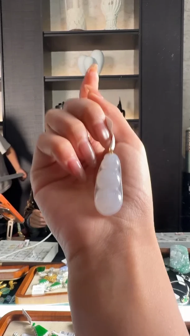 颈饰18K金镶嵌翡翠84