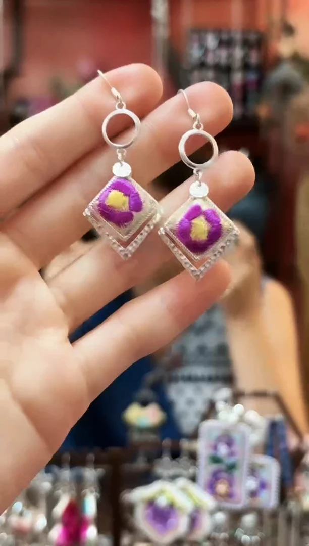 织绣超云织谣民族风精美饰品   66