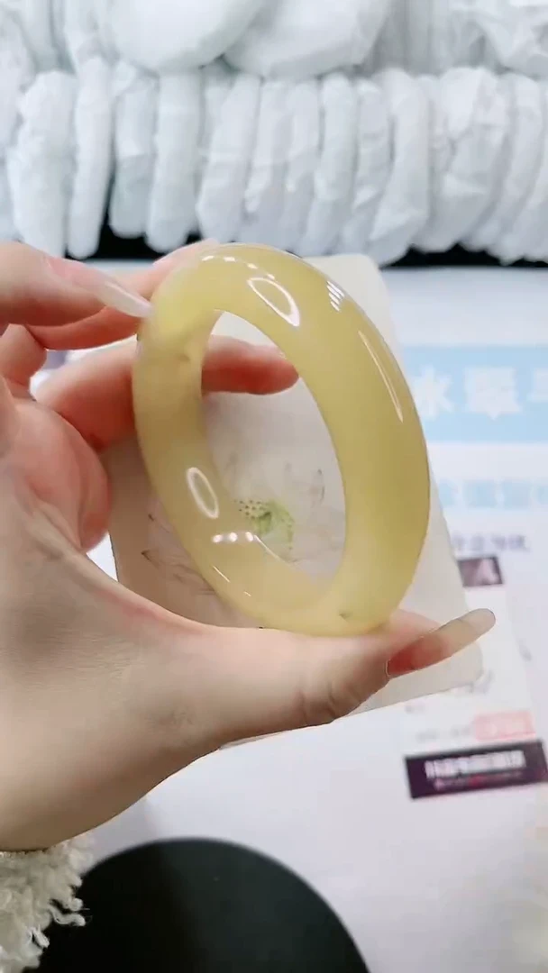 【闪购商品】石英质玉手镯未镶嵌多样性发货E368